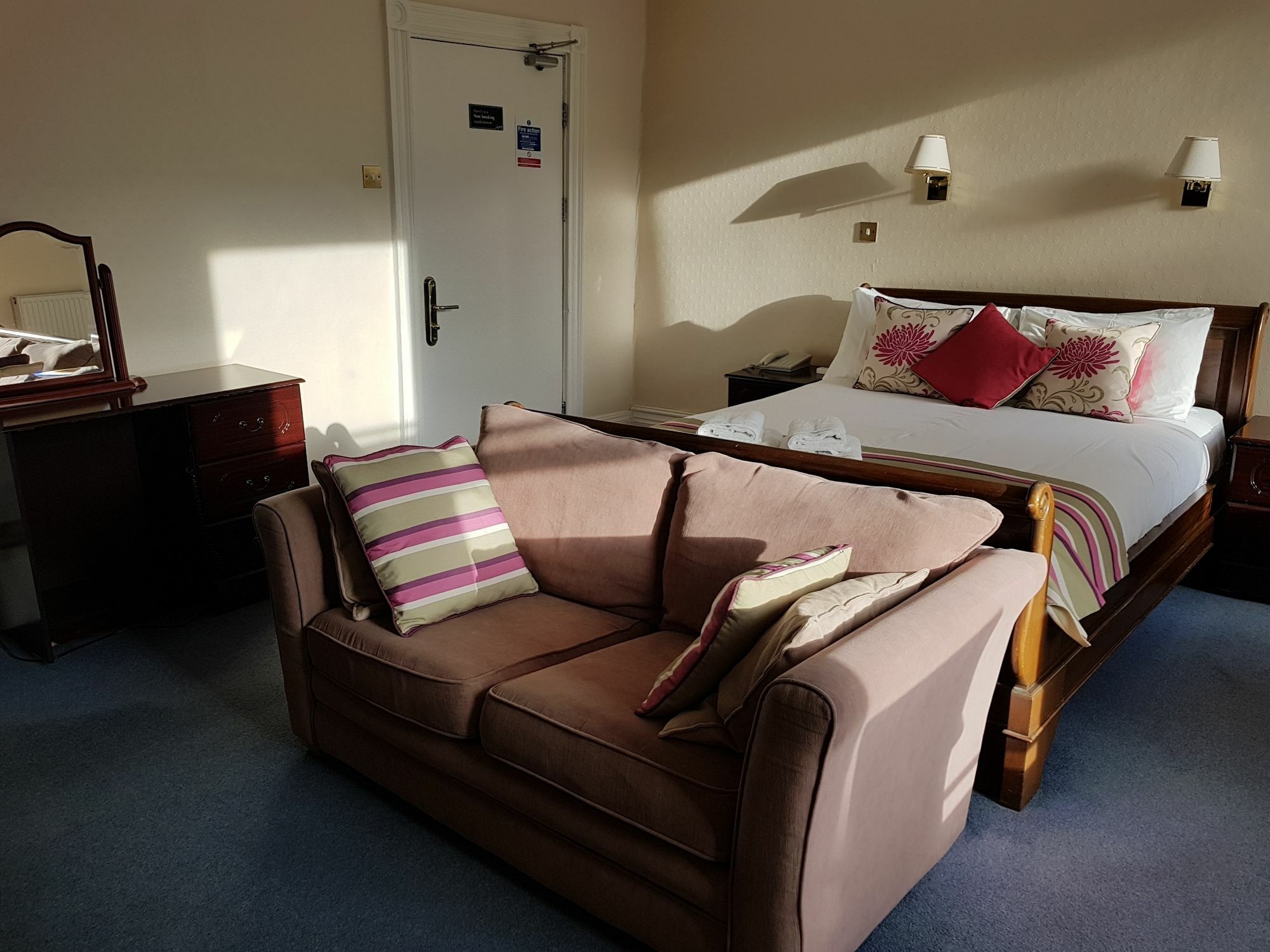 Harry'S Hotel & Restaurant Aberystwyth Zewnętrze zdjęcie
